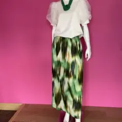 akane プリント柄裏付きスカート　新品