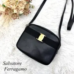 美品✨サルヴァトーレフェラガモ ショルダーバッグ ヴァラリボン リザード型押し