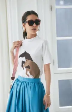 セブンテン　ホースプリントTシャツ(ホワイト×ブラウン)