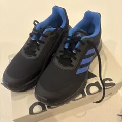 adidas スニーカー　サイズ22.5cm
