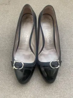Ferragamo ブラック パンプス