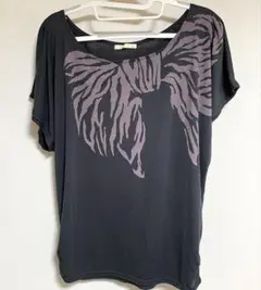 snidelスナイデル　オフショルダーTシャツ リボン柄