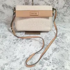 カルバンクライン　ショルダーバッグ　ホワイト　ベージュ　レディース　大人上品