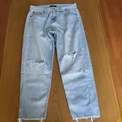 UNIQLO ダメージ加工 ストレートジーンズ