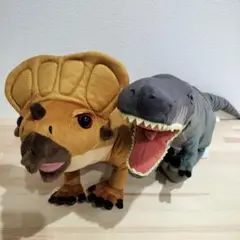 ジュラシック・ワールド アクイロプス　T.rex ぬいぐるみ