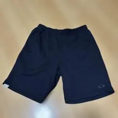 Oakley 黒 ショートパンツ