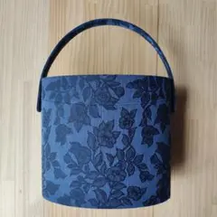 Item thumbnail for item f877ae6b-d2f1-4a4d-9f2d-0b09d7818f94