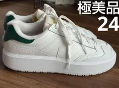 極美品 24 New BalanceスニーカーCT302 UNP