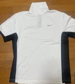 Nike ホワイトポロシャツ 黒アクセント