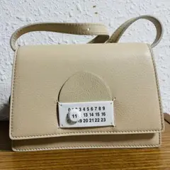 Item thumbnail for item b27b034a-8cc1-4404-a834-21c9815c309d
