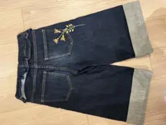 Item thumbnail for item d0c5e2b6-f631-466b-8255-83b5219a62fe