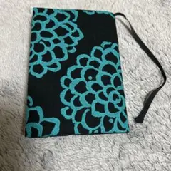 コットンこばやし　文庫本ブックカバー 黒とターコイズ花柄　ハンドメイド　A