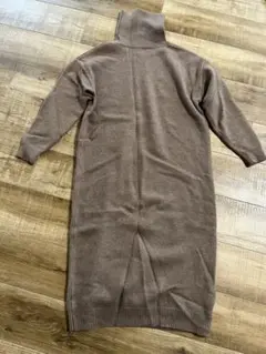 Item thumbnail for item 2ff39127-c4e1-48b5-86ae-a2d434f246e8