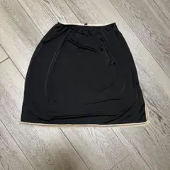UNTITLED 黒い裏地レース、スカートM