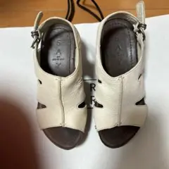 サヤサンダル
