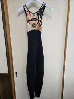 2枚セット　ロキシーフラワー柄ネオプレンロングジョン、タッパー、ウェットスーツ 2枚セット ロキシーフラワー柄ネオプレンロングジョン、タッパー