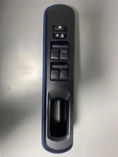 【中古】アクア NHP10 パワーウインドウスイッチ