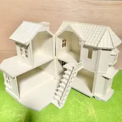 シルバニア　赤い屋根の大きなお家　リペイント　リメイク　白　ホワイトハウス