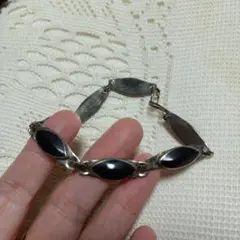 Item thumbnail for item c87c47bd-1bdf-4eda-924d-fc1db23f9b84