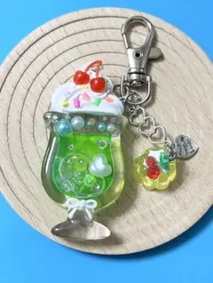 シャカシャカキーホルダー シェイカー メロンソーダ ♡