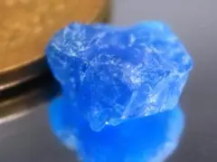１．９６ct 新品・天然ネオンブルーアパタイト原石 ブラジル産