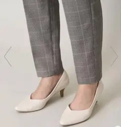 新品　a.v.v ベーシックパンプス　アイボリー　24センチ