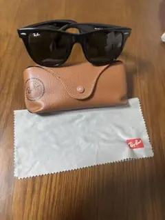 Ray-Ban ブラック サングラス ケース付き