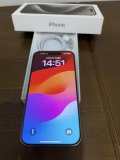 【美品】iPhone15 Pro ナチュラルチタニウム SIMフリー256GB