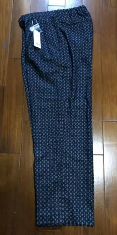 新品未使用　アーバンリサーチ　夏物薄手リラックスパンツ