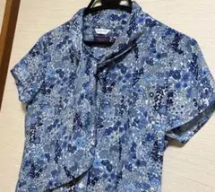 カマクラシャツ　LIBERTY 華やか　ボウタイデザイン　シャツ　ブラウス