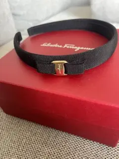 Salvatore ferragamo カチューシャ