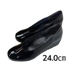 【新品】コンフォートパンプス　痛くない歩きやすいヒール　エナメルブラック24㎝