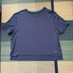 NIKE ヨガウェア　Ｔシャツ　XLサイズ