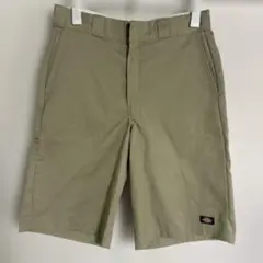 Dickies ルーズフィット ショートパンツ カーキ