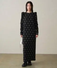 フラワー刺繍ワンピース　ラウンジドレス　タグ付き