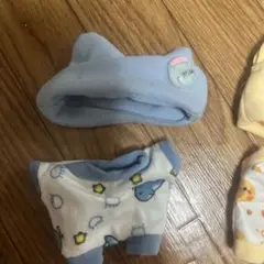 10cmぬい服被り物着せ替え カップちいかわ ミルク ベビー靴下 水色 クジラ柄