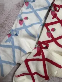 眞白ありす　オーバーニーソックス　水色　赤　苺柄