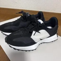 週末限定価格！　ニューバランス　327 ブラック25.5cm