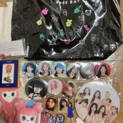 TWICE モモMOMOトートバッグセット　缶バッジ　キーホールダー　ぬいぐるみ
