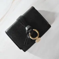 CHLOE クロエ アルファベット コンパクトウォレット ブラック シボ革