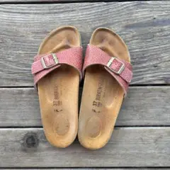 Item thumbnail for item 59c7cb41-d3e3-4bba-9fe3-60c2d1db41ce