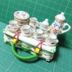 ドールハウスミニチュアティーセット　ハンドメイドバスケット(3色花)
