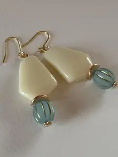 ハンドメイド　ピアス　No.232