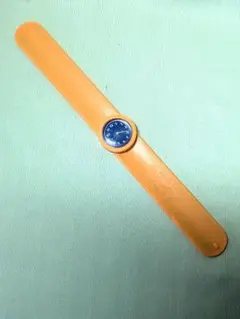 【オレンジ色パッチンウォッチ】小ぶり 稼働中