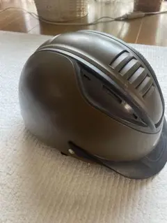 乗馬用ヘルメット　ブラウン