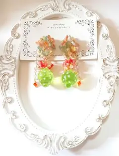 flowerいちご スワロフスキー　ピアスorイヤリング