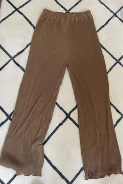 ブラウン プリーツデザイン フレアパンツ M