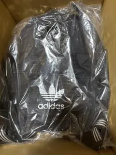 adidas 黒 リュック