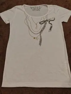 ホワイト ネックレスデザイン Tシャツ
