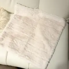 フランフラン　ファー　クッションカバー　オフホワイト系